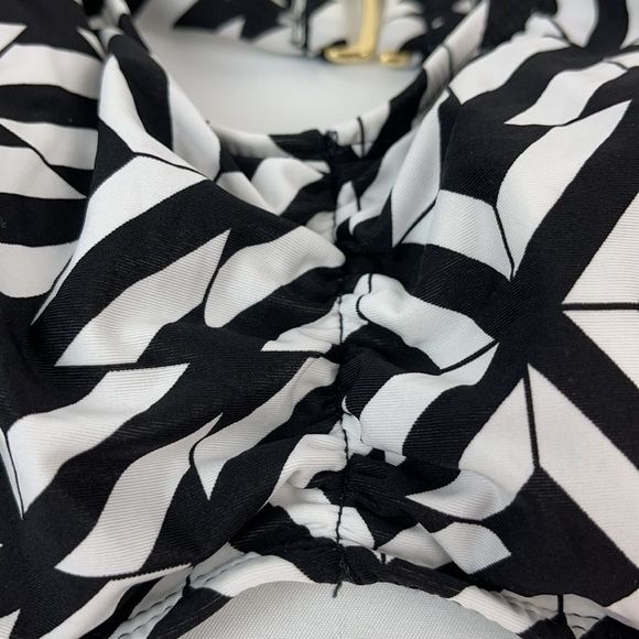 Bikini Top with Floating Bra Built In Size 14 - Picture 2 of 5